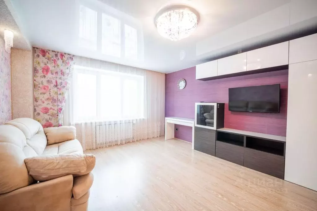 2-к кв. Свердловская область, Екатеринбург ул. Юмашева, 1 (65.7 м) - Фото 2