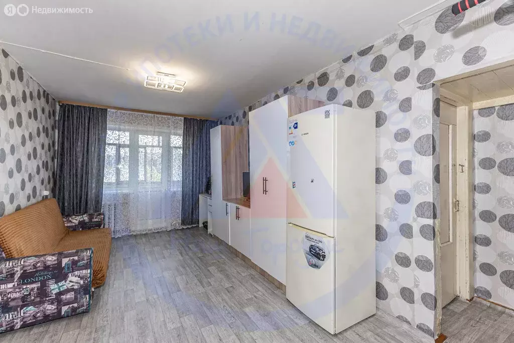3-комнатная квартира: Курган, улица Коли Мяготина, 46 (58 м) - Фото 1
