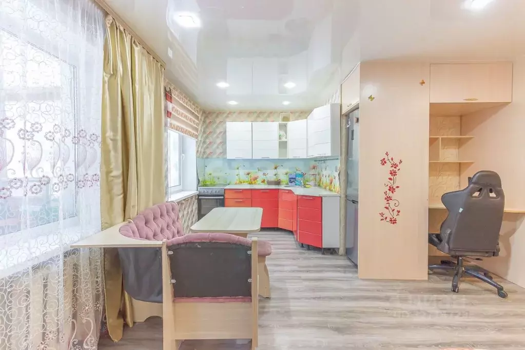 2-к кв. Сахалинская область, Холмск Портовая ул., 12А (41.8 м) - Фото 1