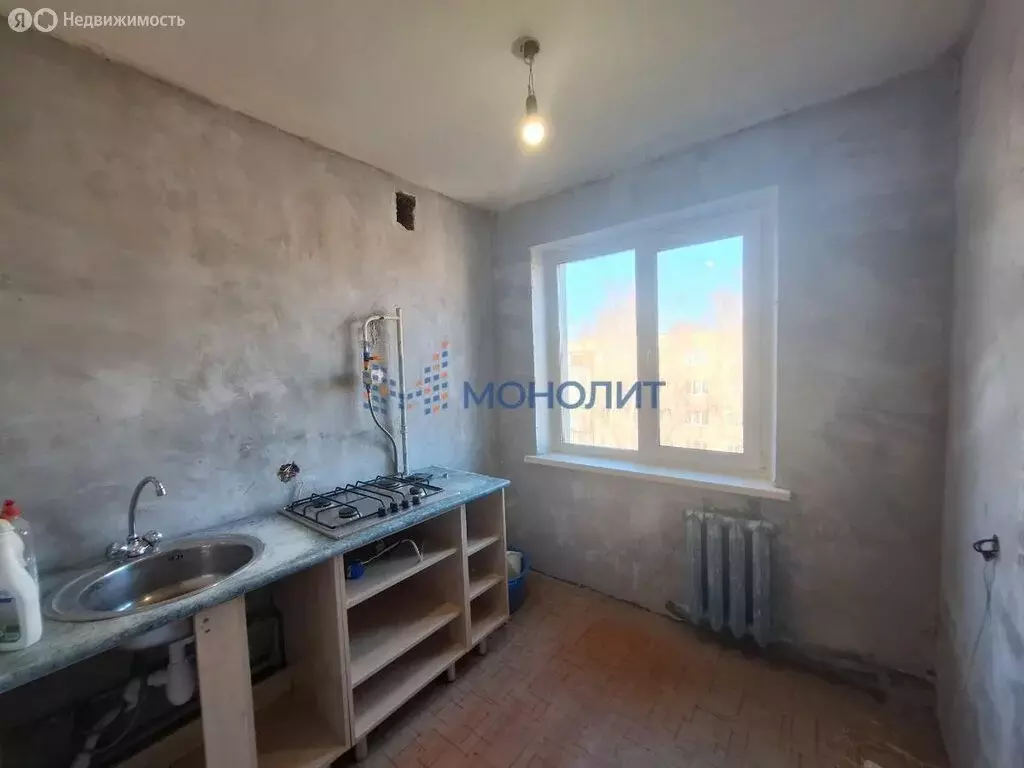 3-комнатная квартира: Нижний Новгород, улица Баренца, 14 (50 м) - Фото 1