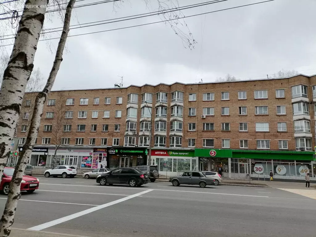 2-комнатная квартира: Сыктывкар, Коммунистическая улица, 65 (62.2 м) - Фото 0