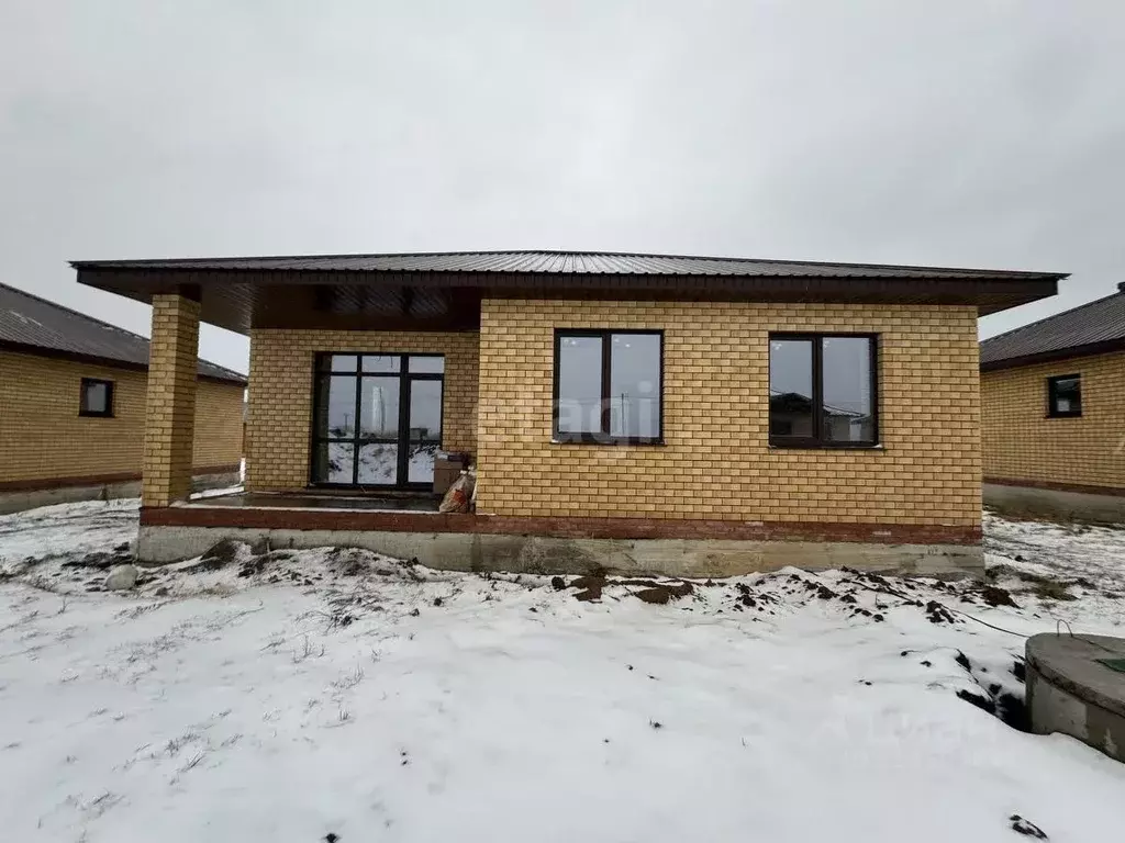 Дом в Башкортостан, Уфимский район, Русско-Юрмашский сельсовет, д. ... - Фото 1