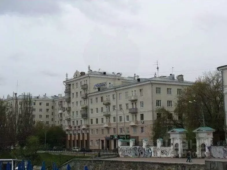 2-к кв. Свердловская область, Екатеринбург ул. Воеводина, 4 (54.2 м) - Фото 0