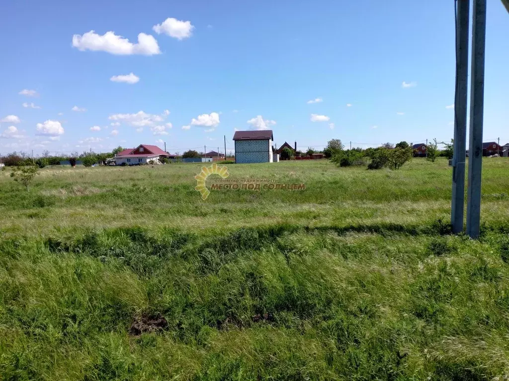 Участок в Краснодарский край, Ейский район, с. Кухаривка Кубанская ул. ... - Фото 0