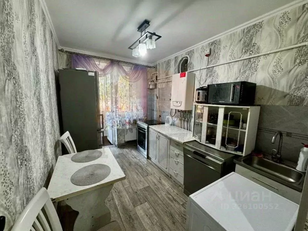 3-к кв. Крым, Сакский район, с. Митяево ул. Советская, 6 (61.4 м) - Фото 1