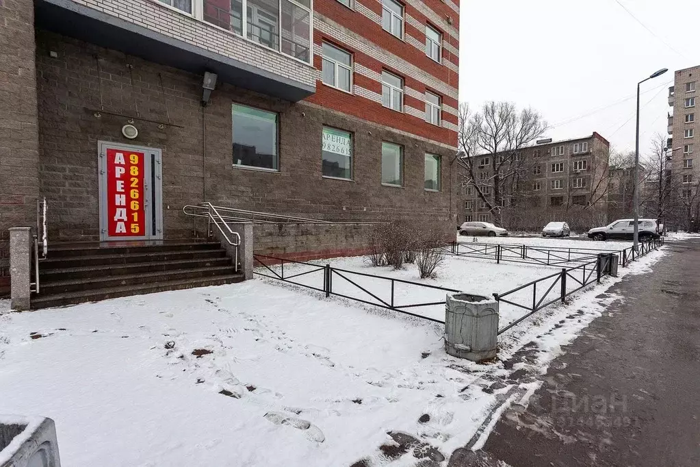 Торговая площадь в Санкт-Петербург Народная ул., 68к1 (158 м) - Фото 1
