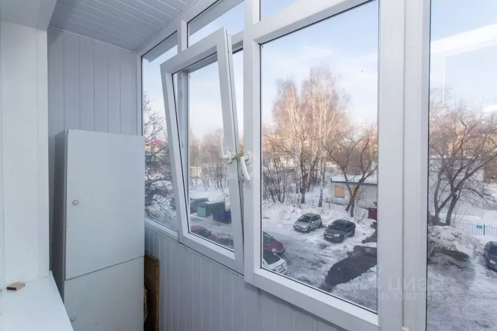 3-к кв. Тюменская область, Тобольск 6-й мкр, 120Д (67.0 м) - Фото 1