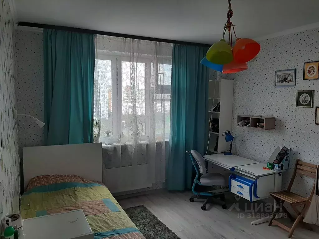 3-к кв. Москва ул. Дмитриевского, 7 (80.0 м) - Фото 0