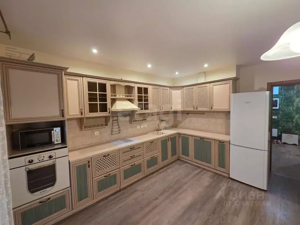 3-к кв. Свердловская область, Екатеринбург ул. Николая Островского, 1 ... - Фото 1