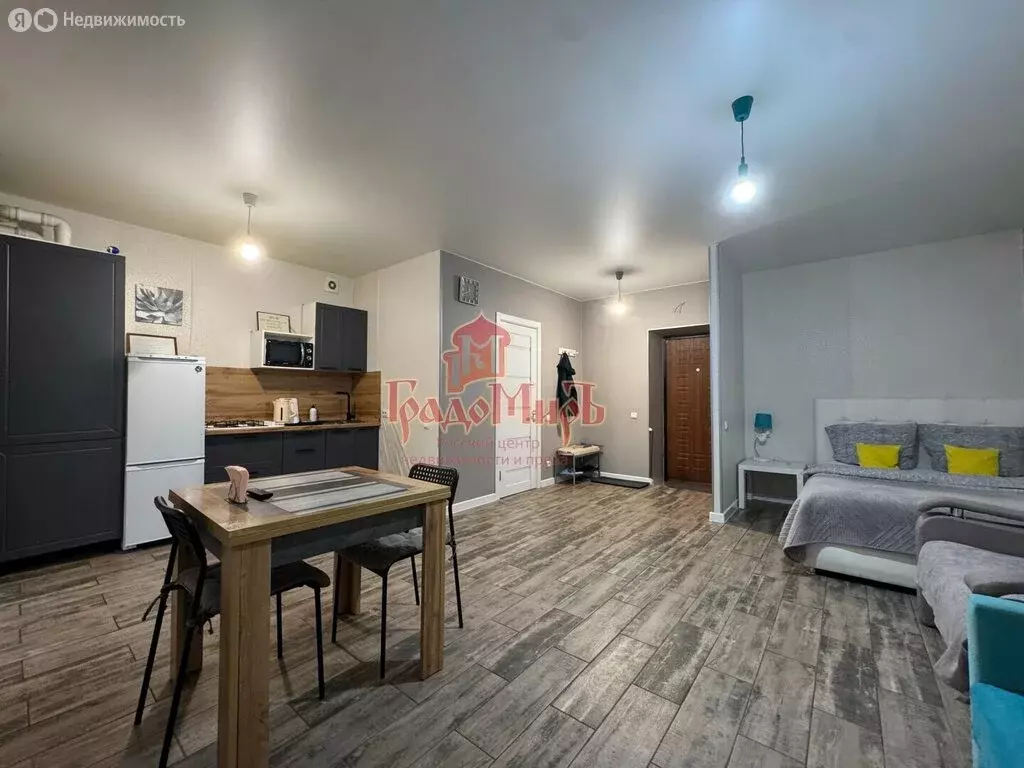 Квартира-студия: Александров, улица Жулёва, 1 (38 м) - Фото 1