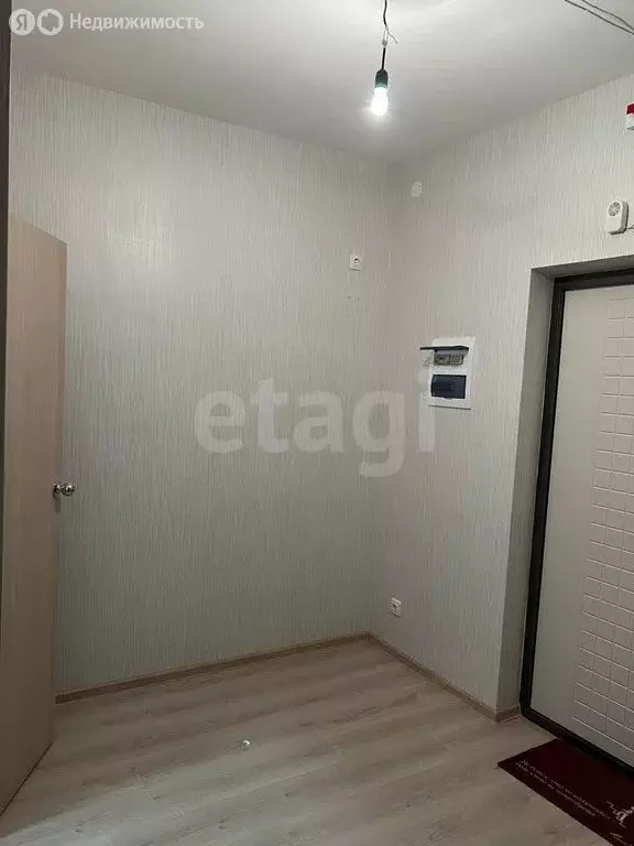 2-комнатная квартира: Пермь, улица Революции, 52Б (63.8 м) - Фото 1