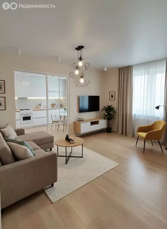 Квартира-студия: Киров, микрорайон Коминтерновский, улица Зеленина, 7А ... - Фото 1