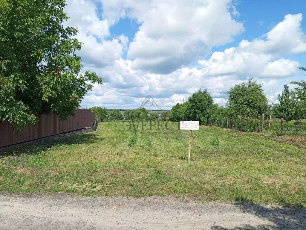 Участок в Белгородская область, Старооскольский городской округ, с. ... - Фото 0