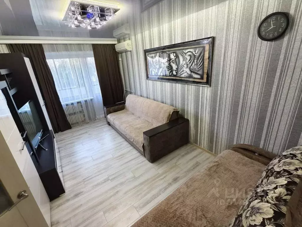 2-к кв. Курская область, Железногорск ул. Димитрова, 6 (48.0 м) - Фото 0