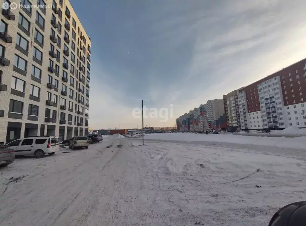 3-комнатная квартира: Тюмень, улица Андрея Кореневского, 11 (62.27 м) - Фото 1