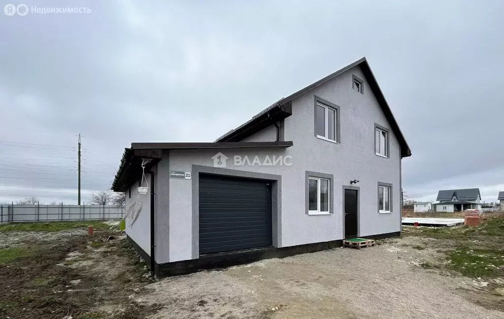 Дом в посёлок Луговое, Павлодарская улица (165 м) - Фото 1