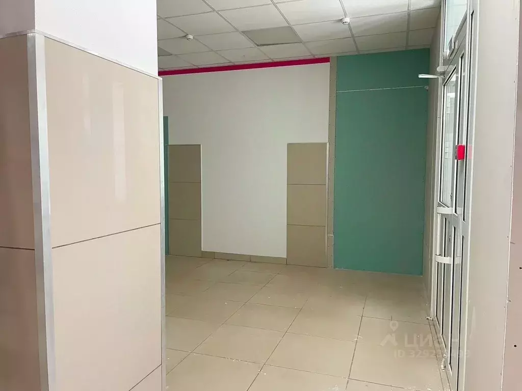 Помещение свободного назначения в Удмуртия, Ижевск ул. 9 Января, 255 ... - Фото 2