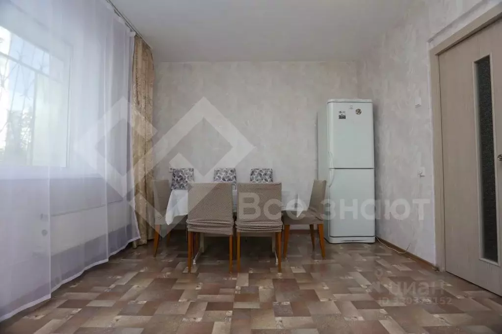 3-к кв. Челябинская область, Челябинск ул. Молодогвардейцев, 41 (109.2 ... - Фото 2