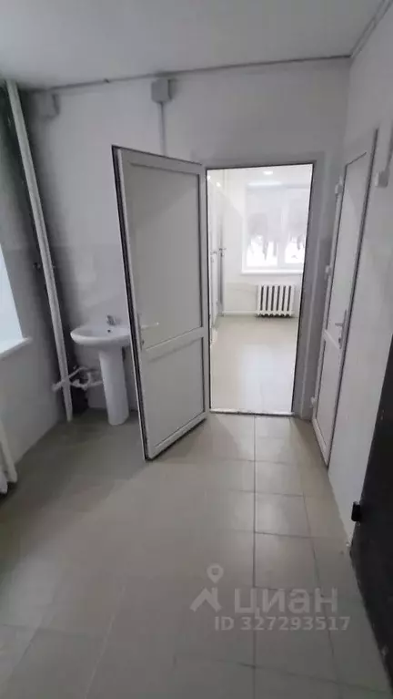 Комната Челябинская область, Челябинск Батумская ул., 3 (13.3 м) - Фото 2