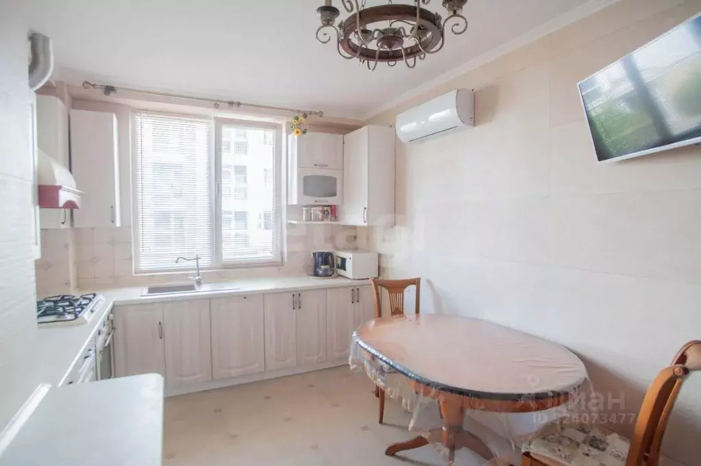 3-к кв. Севастополь ул. Челнокова, 17к1 (86.9 м) - Фото 1