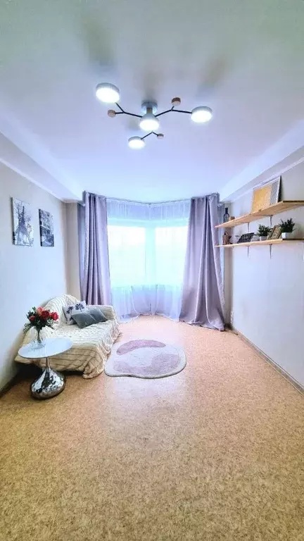 2-к кв. Красноярский край, Красноярск ул. Республики, 43 (39.7 м) - Фото 0