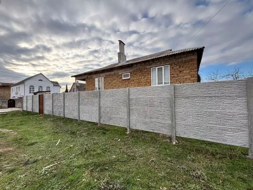 Дом в Крым, Бахчисарай ул. Моисеева, 17 (227 м) - Фото 1