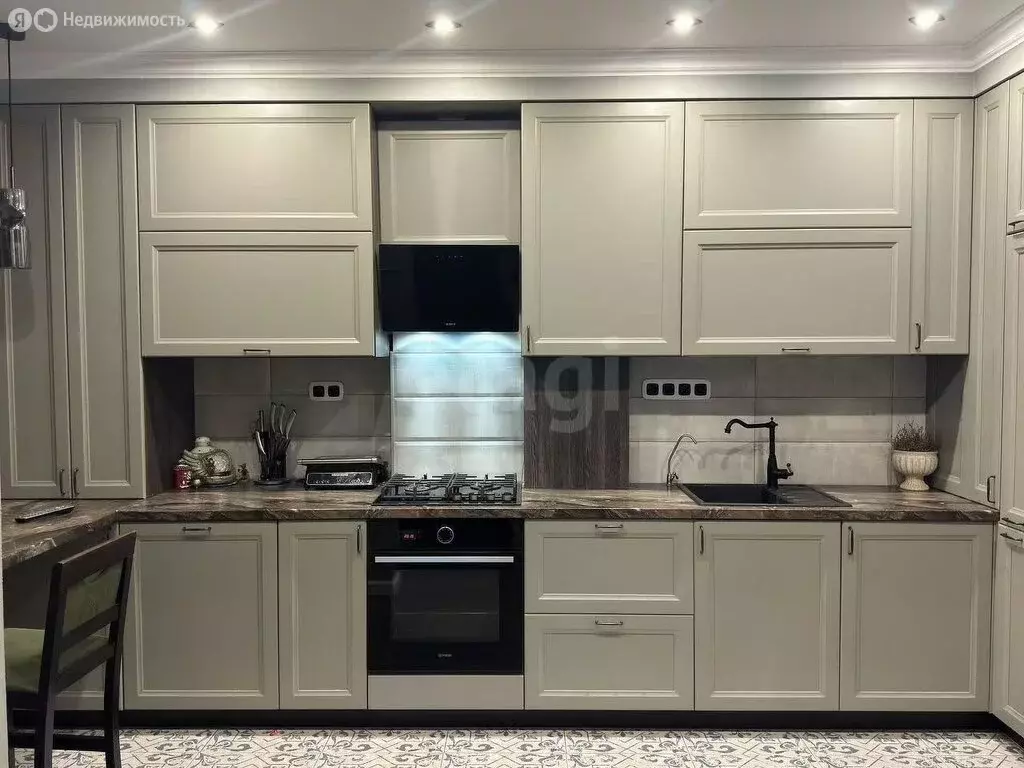 Квартира-студия: Калининград, улица Маршала Баграмяна, 36 (52 м) - Фото 2