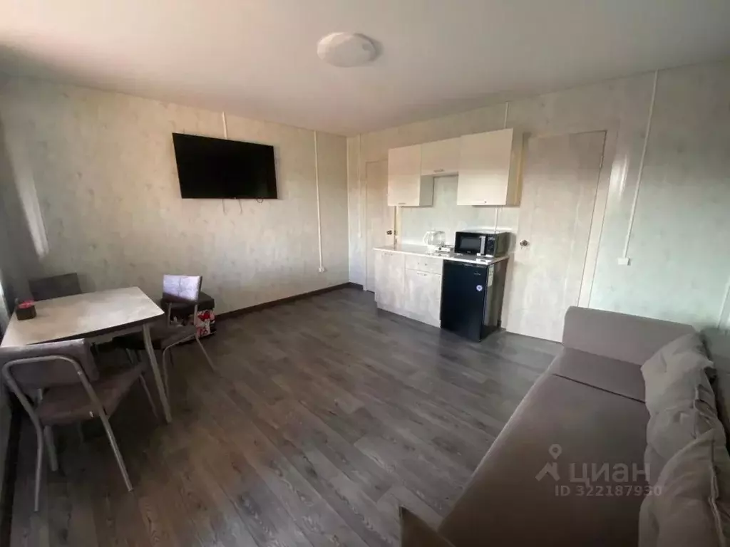 Дом в Красноярский край, Красноярск Норильская ул., 14г (42 м) - Фото 1