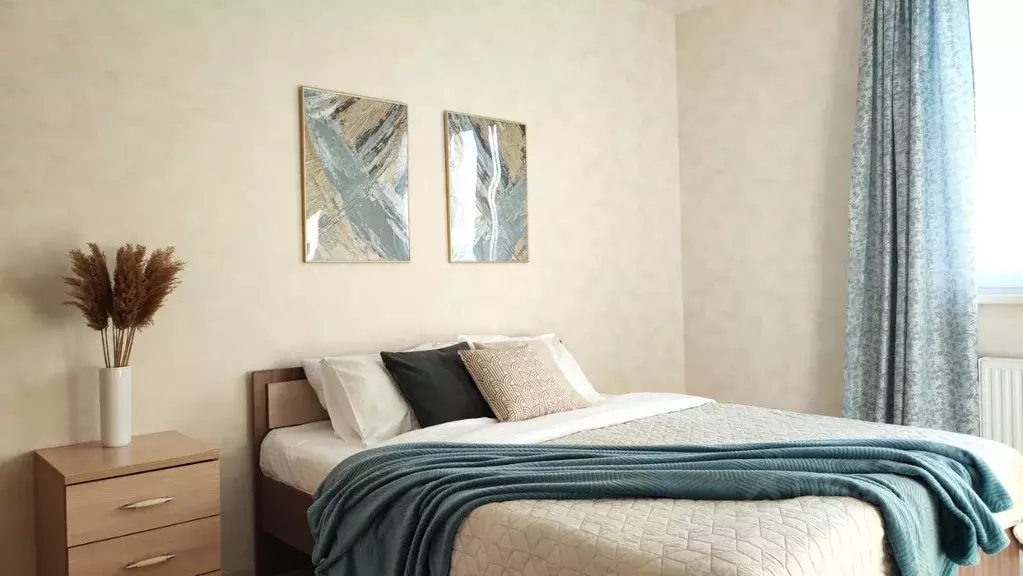 3-к кв. Тюменская область, Тюмень ул. 2-я Луговая, 24к1 (70.0 м) - Фото 0