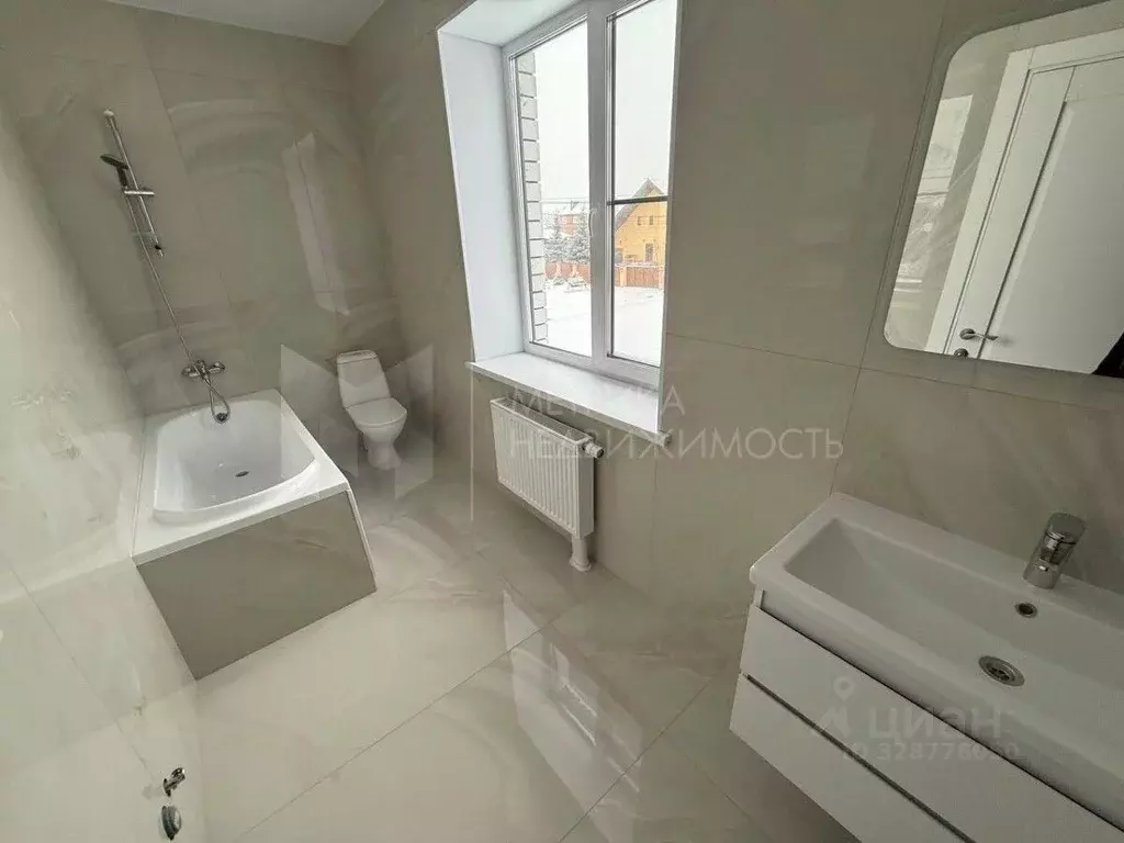 Коттедж в Тюменская область, Тюмень Казарово мкр, ул. Казаровская (127 ... - Фото 1