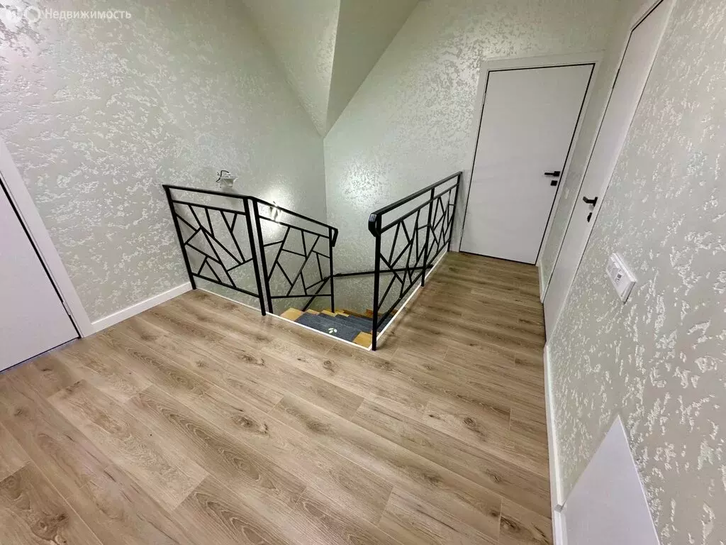 Дом в посёлок Светлый, микрорайон Молодёжный (221.5 м) - Фото 2