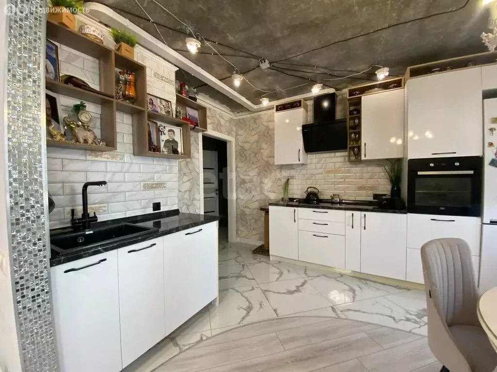 2-комнатная квартира: Энгельс, Полиграфическая улица, 85 (54.7 м) - Фото 1