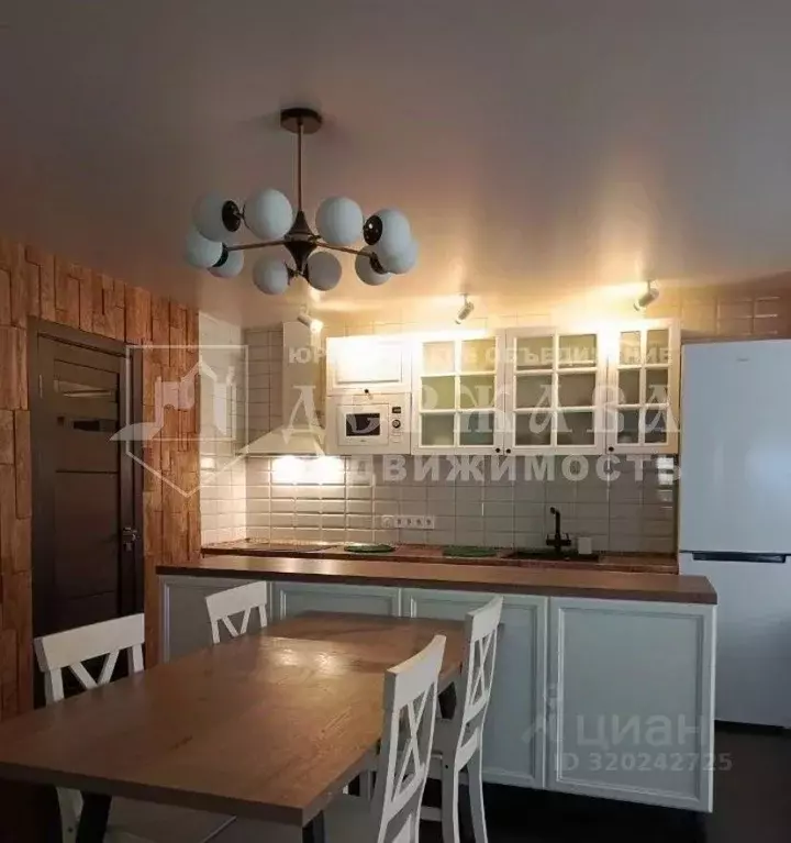 Таунхаус в Кемеровская область, Кемеровский район, с. Елыкаево  (188 ... - Фото 1