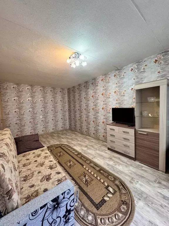 2-к кв. Кировская область, Киров ул. Воровского, 143 (53.3 м) - Фото 1