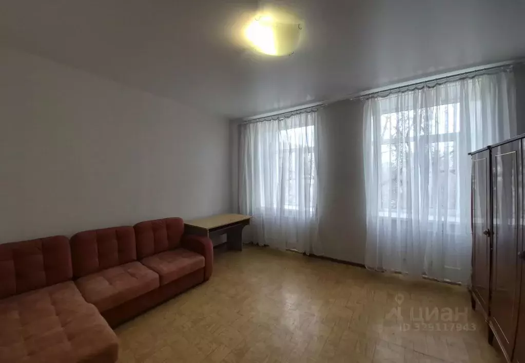 2-к кв. Омская область, Омск ул. Декабристов, 130 (80.0 м) - Фото 1