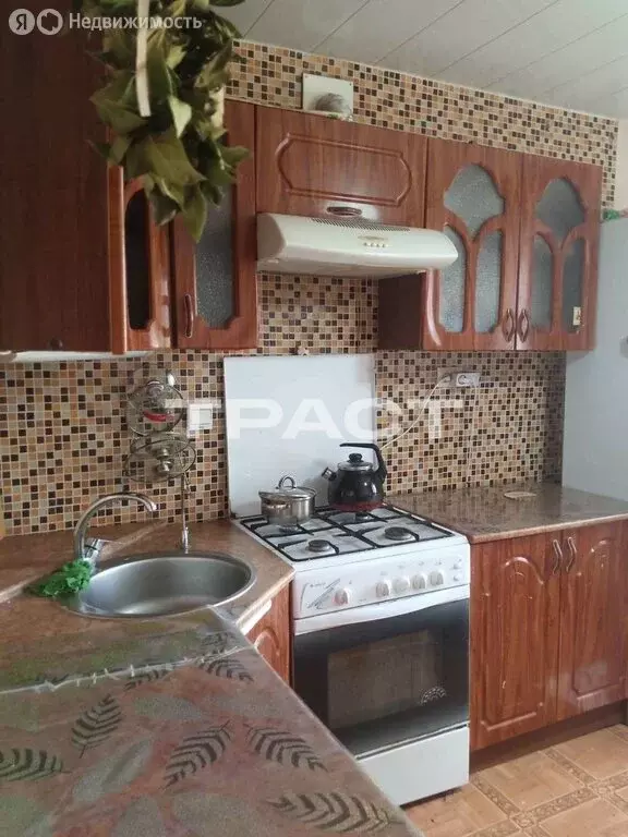 3-комнатная квартира: Воронеж, улица Хользунова, 117 (56.5 м) - Фото 1