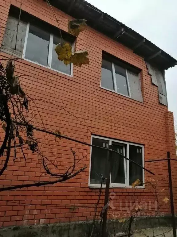 Дом в Ростовская область, Таганрог пер. 13-й Мариупольский, 8 (300 м) - Фото 1