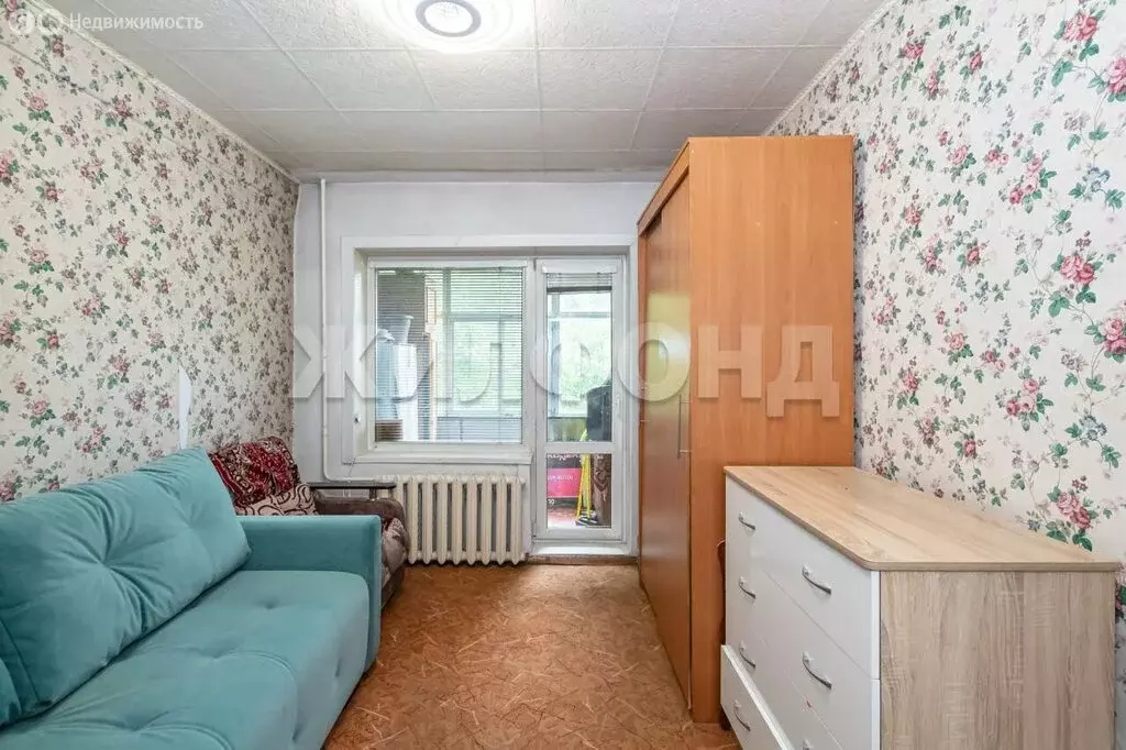 3-комнатная квартира: Новосибирск, улица Шмидта, 6 (54.7 м) - Фото 0