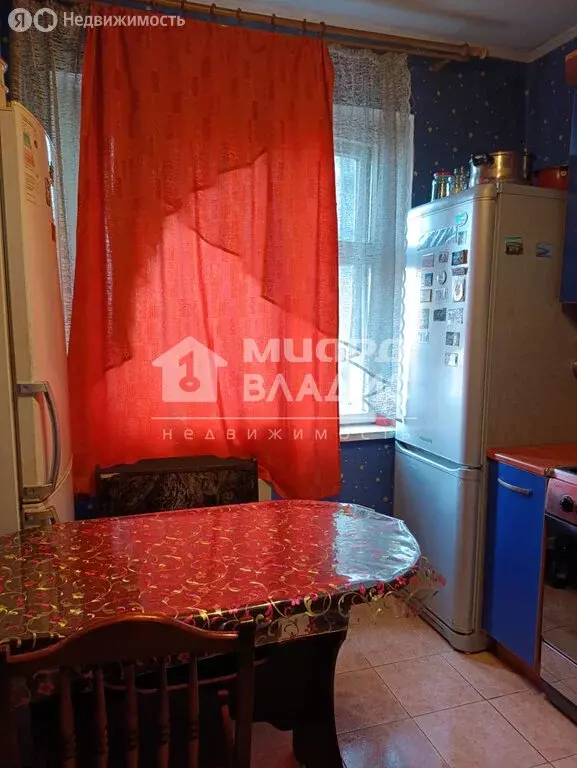 3-комнатная квартира: Омск, улица Химиков, 12 (63 м) - Фото 2