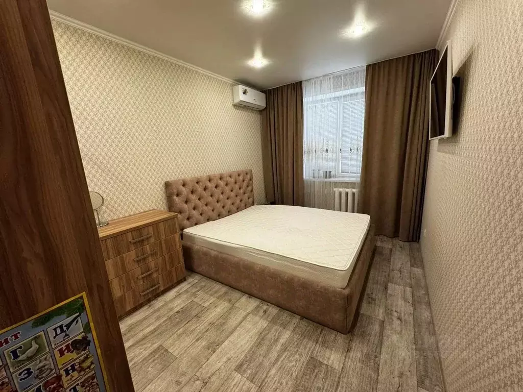 3-к кв. Татарстан, Набережные Челны 12-й комплекс, 8 (65.0 м) - Фото 1