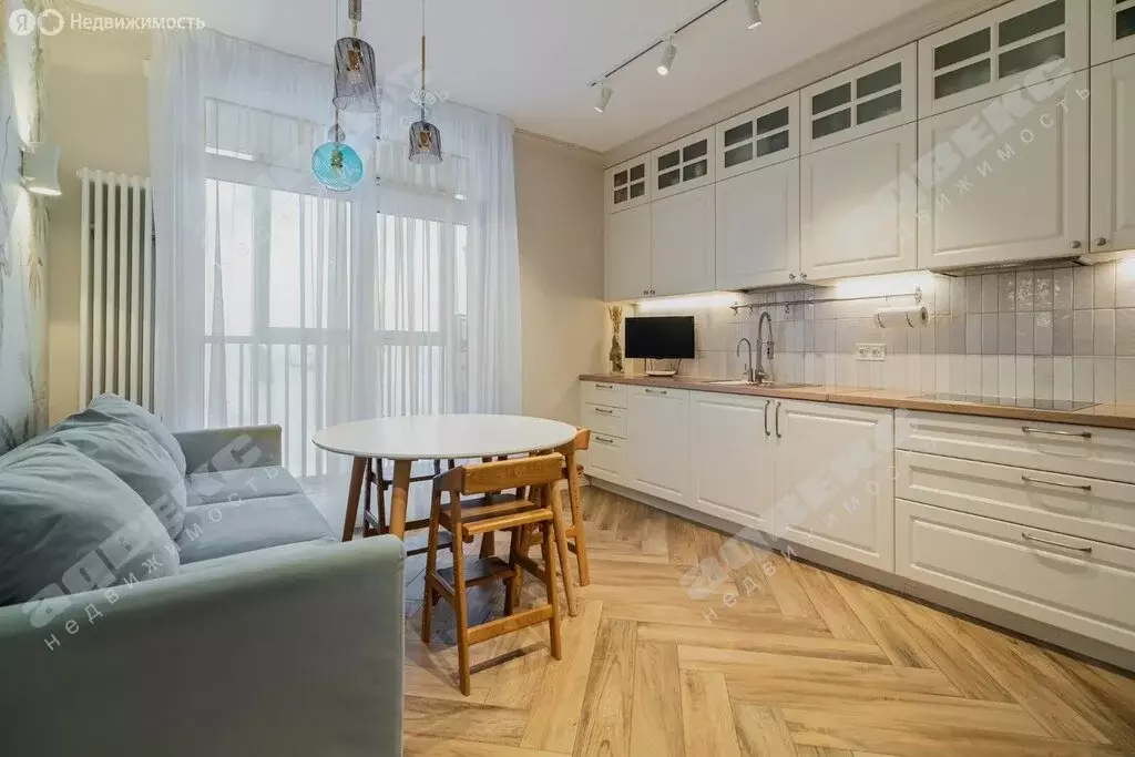 2-комнатная квартира: Санкт-Петербург, Кушелевская дорога, 6к1 (61 м) - Фото 1