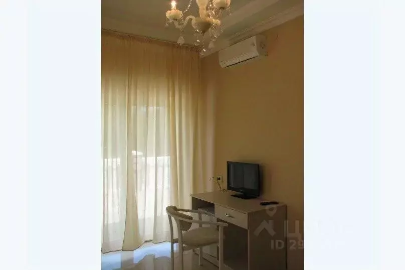 Дом в Крым, Алушта муниципальный округ, с. Солнечногорское ул. ... - Фото 2