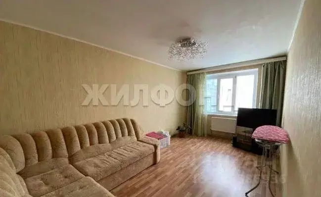3-к кв. Белгородская область, Белгород ул. Есенина, 54 (63.0 м) - Фото 0