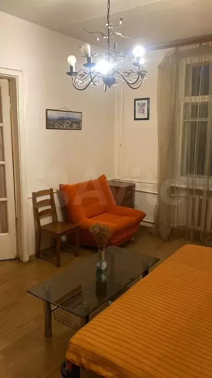 Комната 35 м в 4-к., 2/8 эт. - Фото 1