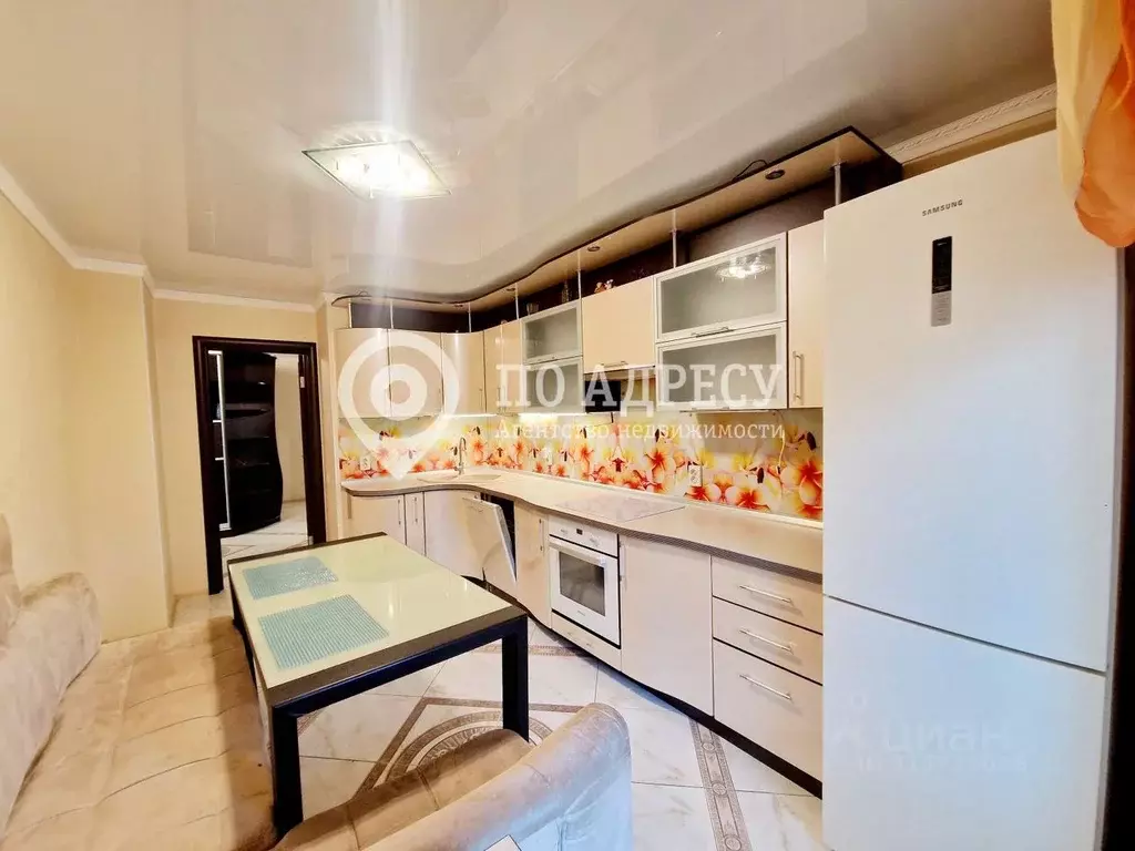 2-к кв. Саратовская область, Саратов ул. Имени В.С. Зарубина, 51 (70.0 ... - Фото 0
