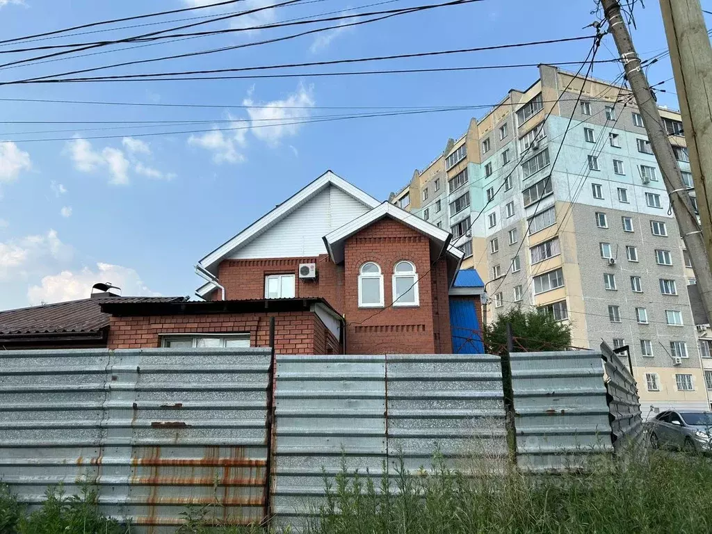 Таунхаус в Челябинская область, Челябинск Омская ул., 14 (195 м) - Фото 1