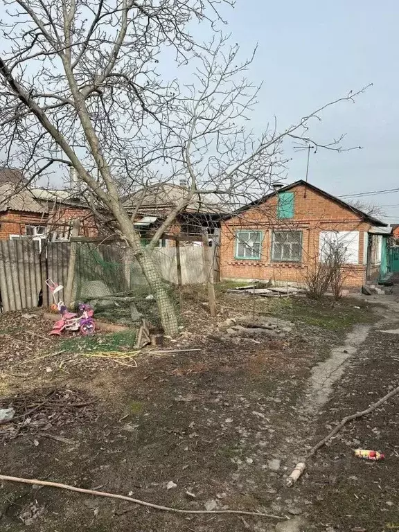 Дом в Ростовская область, Батайск ул. Комарова (30 м) - Фото 1