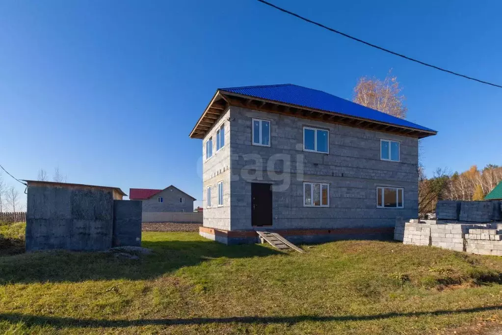 Дом в Тюменская область, Тюменский муниципальный округ, с. Ембаево ул. ... - Фото 1