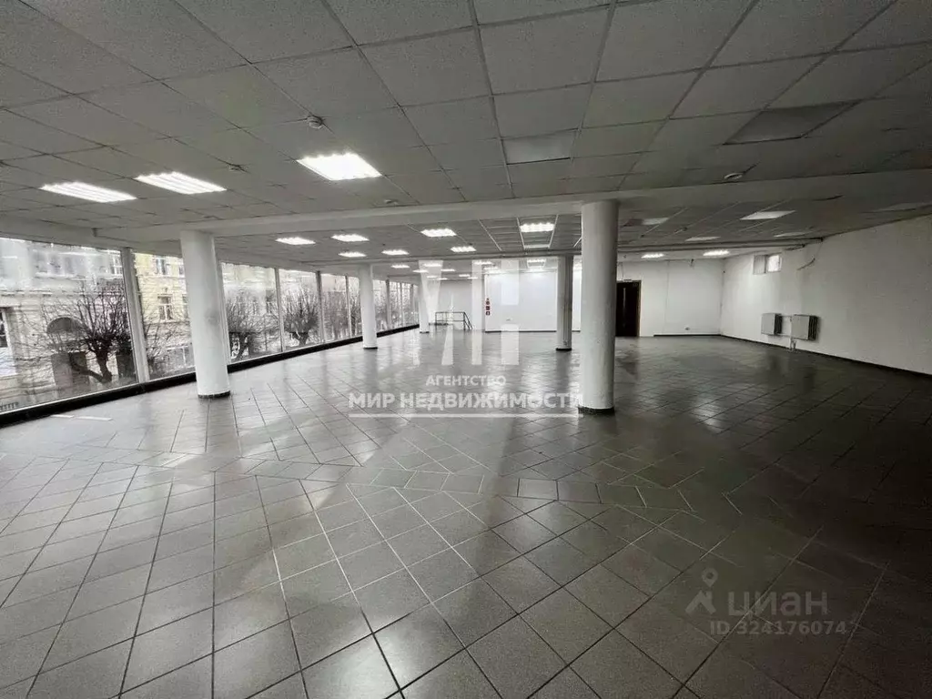 Помещение свободного назначения в Калининградская область, Советск ул. ... - Фото 1