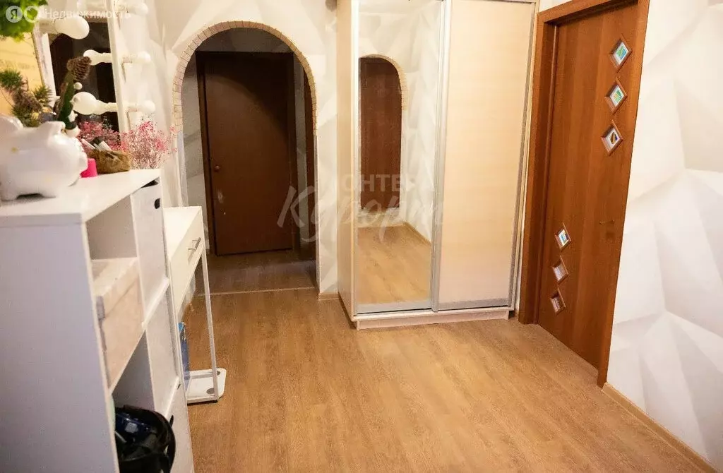 3-комнатная квартира: Магнитогорск, улица Жукова, 10 (66.8 м) - Фото 2